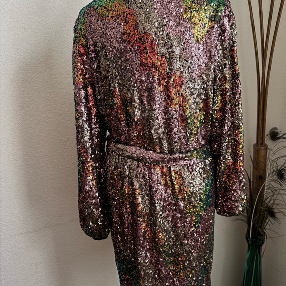 Evereve Georgia Sequin Party Dress
NEW YEARS DRESS - Picture 6 of 8